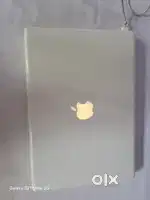 Apple Macbook old generation 2gb