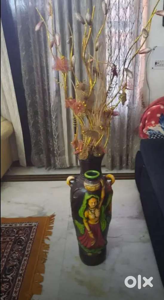 Flowerpot showpiece