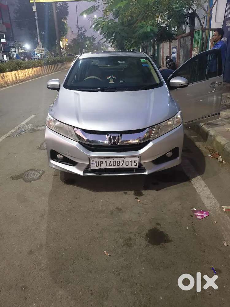 Honda city full top model ultra luxury condition push button start sun