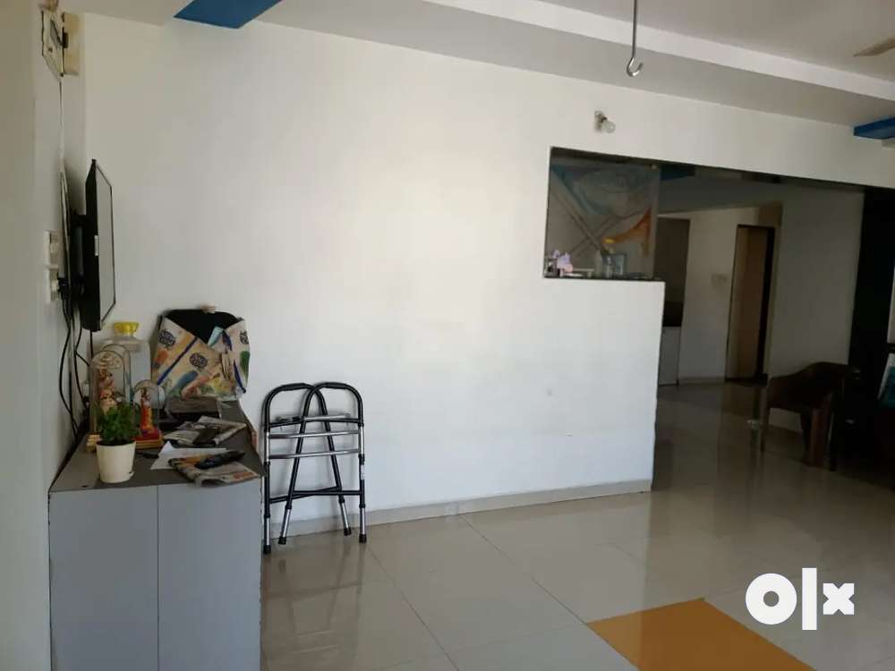 3BHK FULLY FURNISHED FLAT AVAILABLE FOR SALE IN CHALA NR GURUKUL ROAD