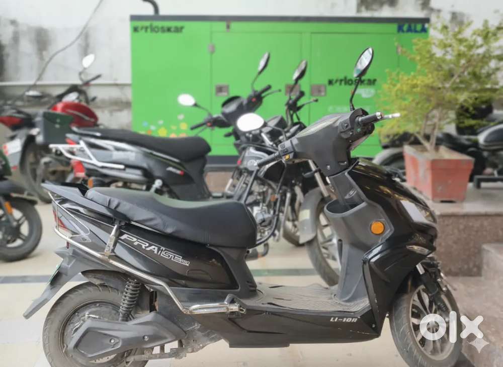 Electric scooty okinawa Praise pro