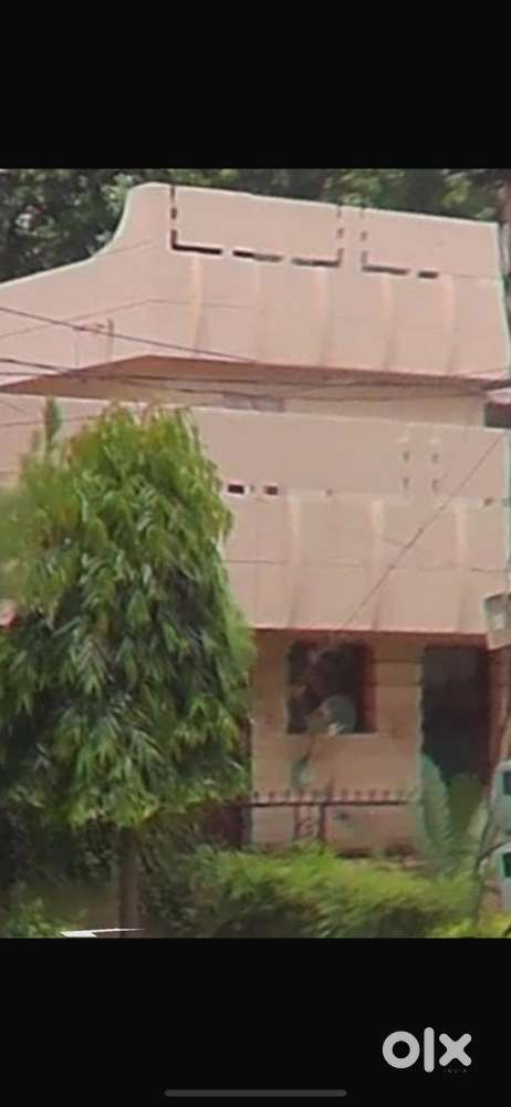 Renovated 6 Marla Double Story facing park