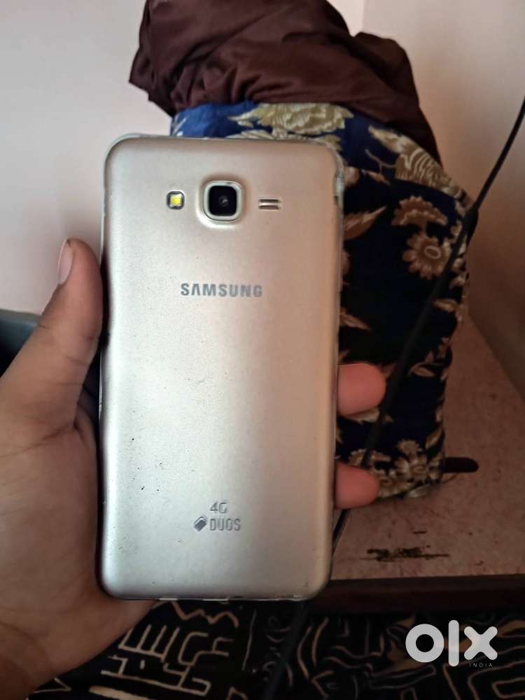 Model -samsung J-2 3years old phone selling that because i buy new one