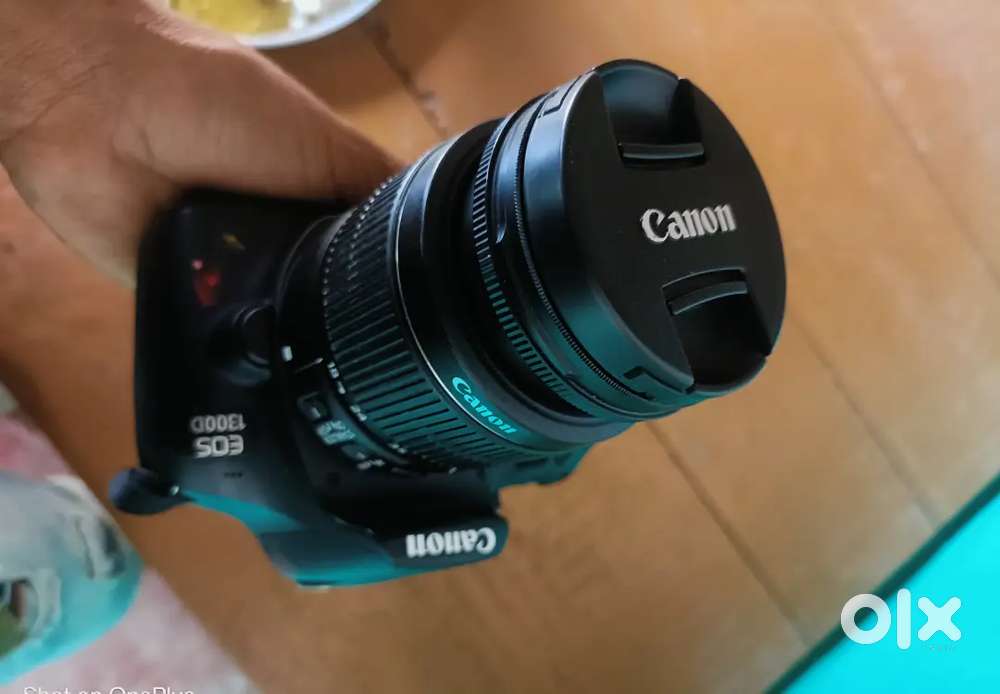 Canon camera 1300 D