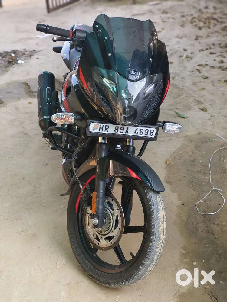 Pulsar 220