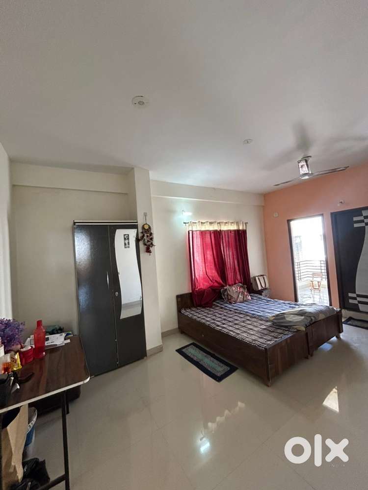 Need 1 female flatmatr