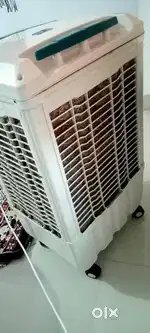 One year used cooler in new condition no damages