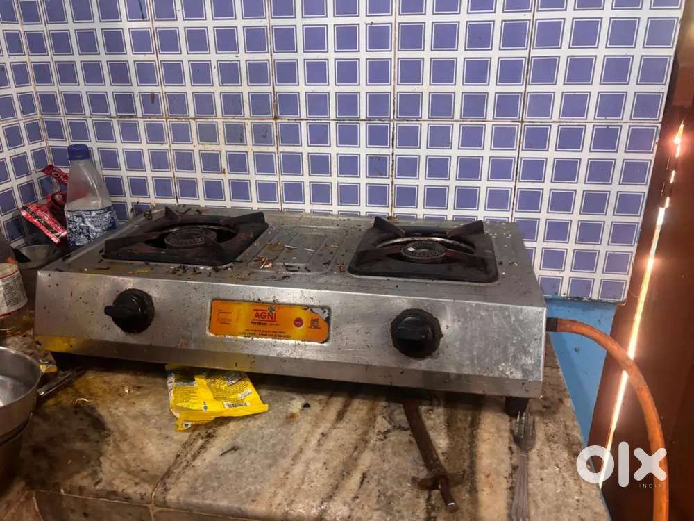 Gas stove and rise pot