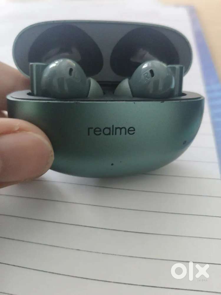 Realme buds air 6 with original box and accessories