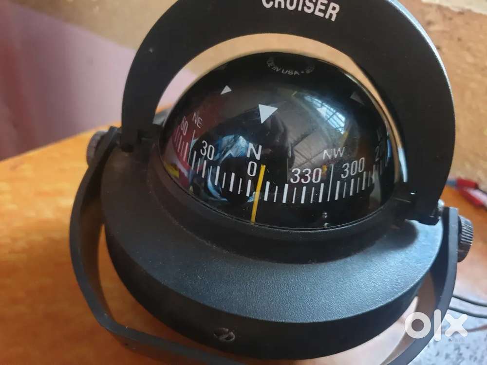Cruiser bracket mount compass