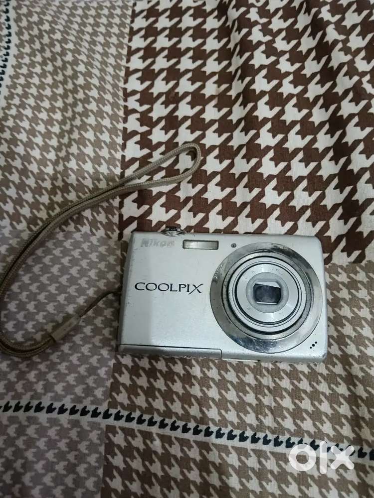 Me camera baech rha hu