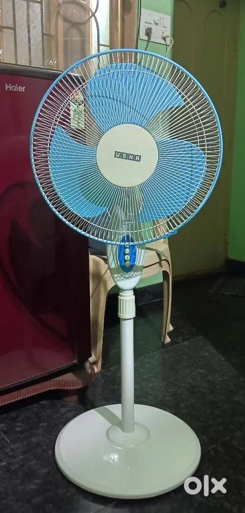 USHA Helix Pro pedestal Fan