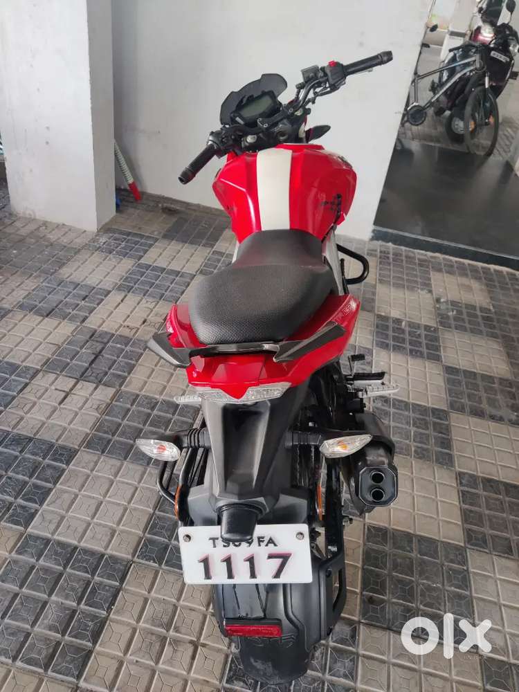 TVS APACHE RTR 160 4V