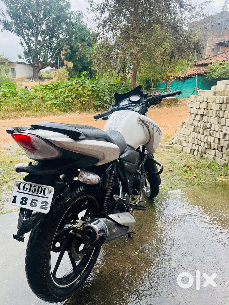 Gadi Ke Sath ek acrophobic exhaust free