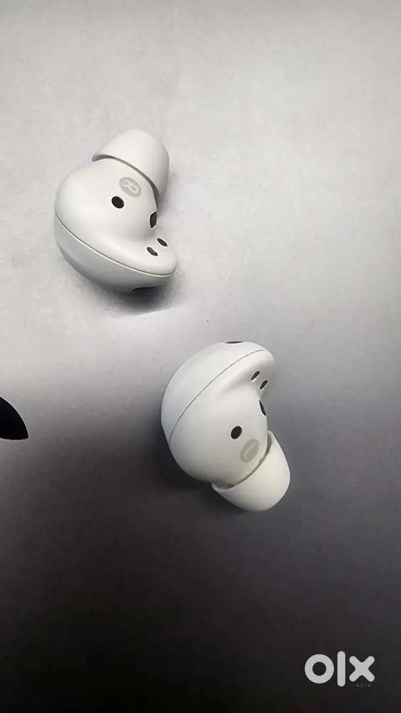 Samsung buds 2 pro earbuds