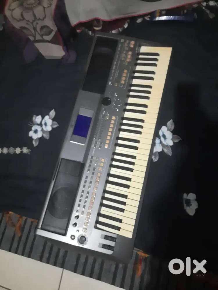 Yamaha keyboard psr s670