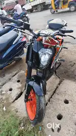 KTM Duke 125cc Good condition self start with 40+ milleage