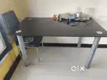 Dining teble