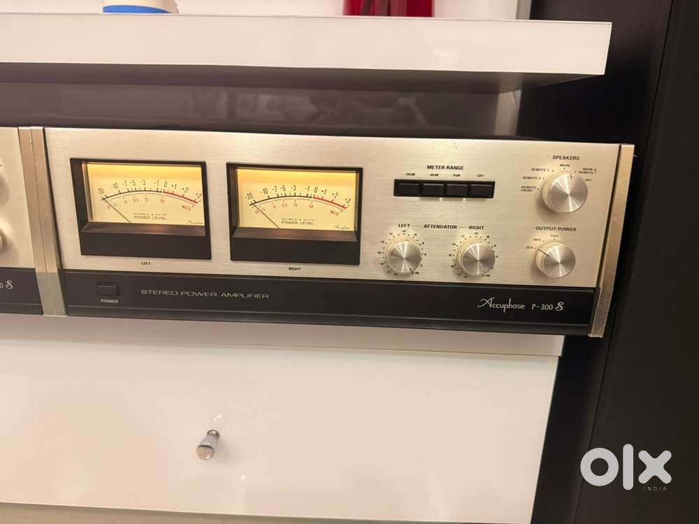 The Powerful combination Accuphase P300s  & C 200s