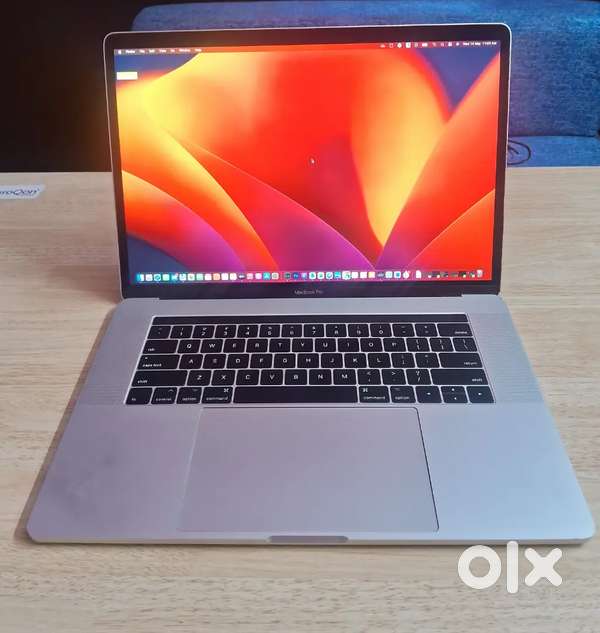 Apple MacBook pro i7 16gm Ram ssd 512 I am selling my MacBook urgently