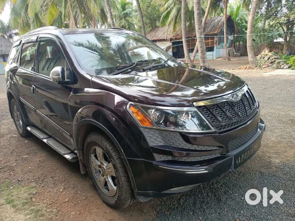 Mahindra XUV500 2015