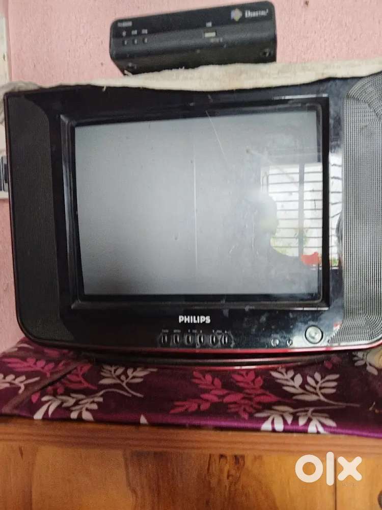 Phlips 10 inches tv , old generation tv ,best audio , picture quality,