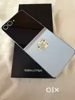 4months old Samsung galaxy Flip 6 ( with insurance )