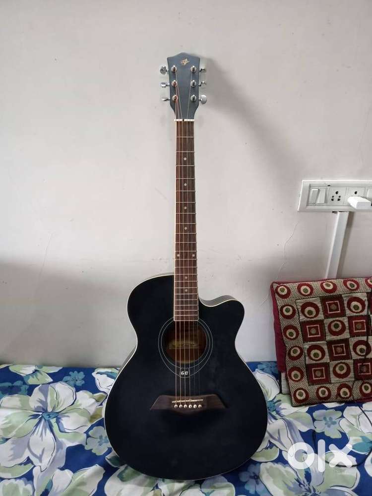 Acoustic Guitar + accessories