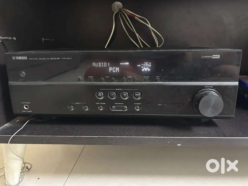Yamaha HTR 2071 Home Thetre including Woofer, amplifier and 4 speaker