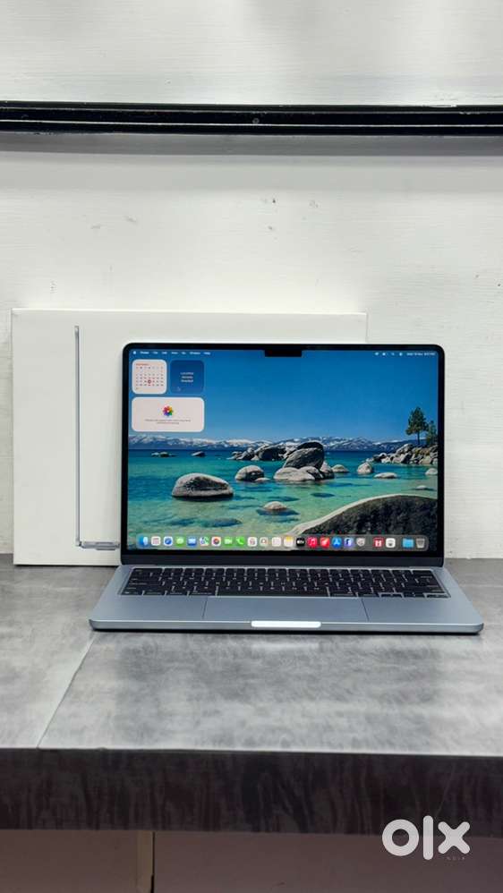 Apple Macbook Air M4 16GB / 256GB 10Days Old