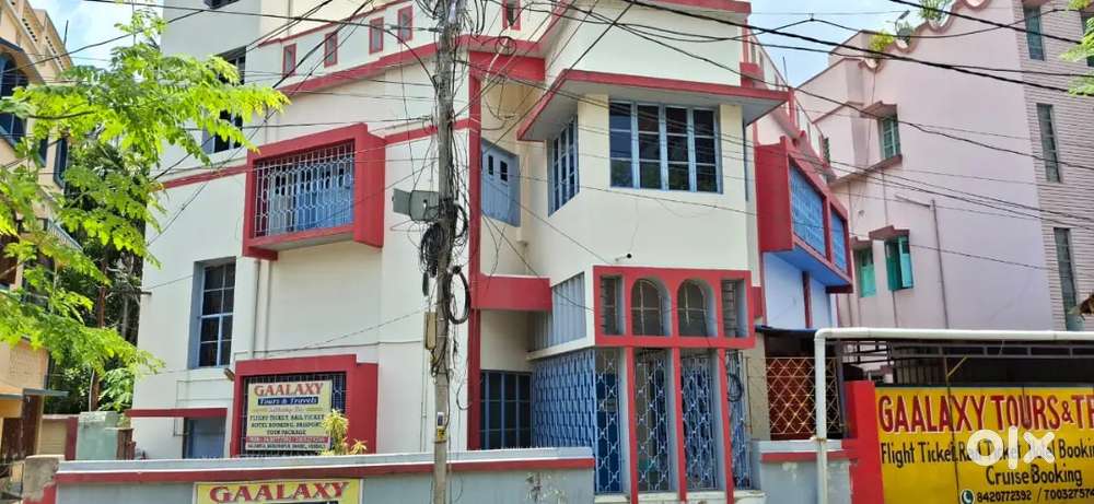 Good condition house salling for Bandel
