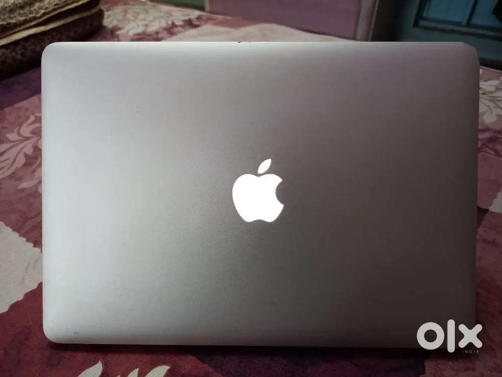 Apple macbook air ache condition bina koi v issue ke with charger bill