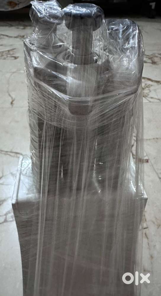 3 Pipettes & 1 Pipettes Stand