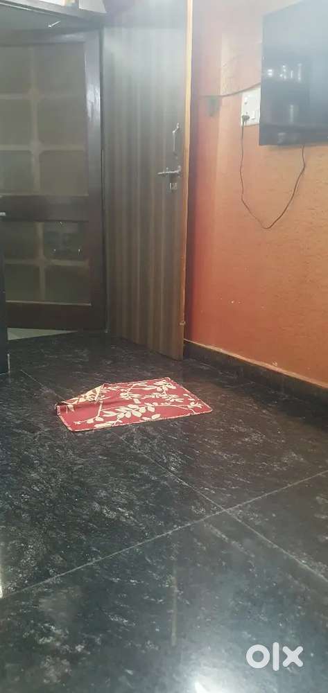SINGLE ROOM