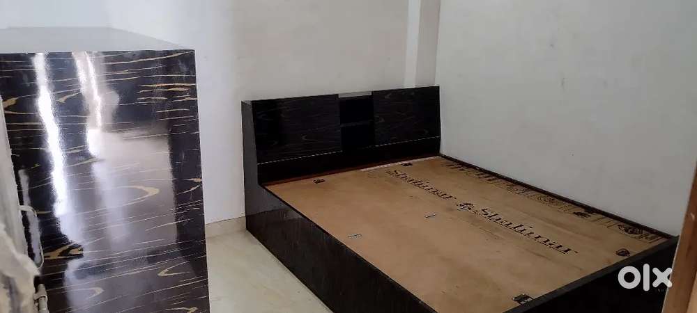 1 bhk flat on rent for bachelor and small family