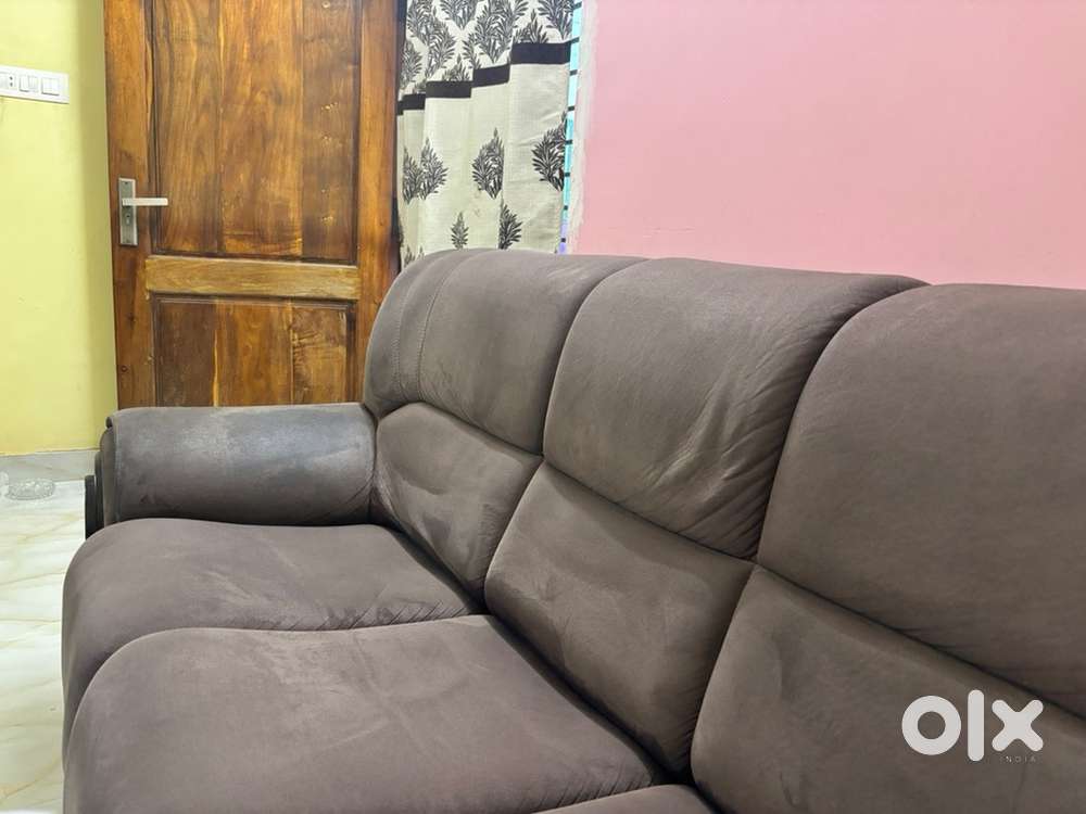 Damro sofa set. ( family sofa set ) it is made of high quality wood