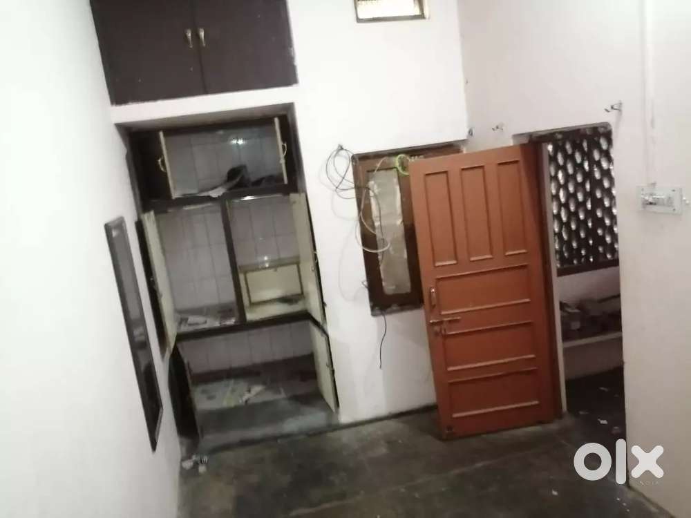 3 BHK house for rent in main market, ideal for family/PG/office