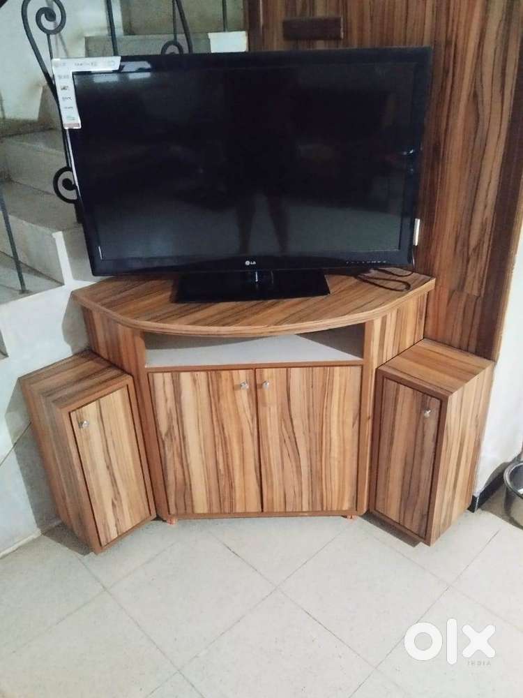 TV SHOWCASH, TABLE