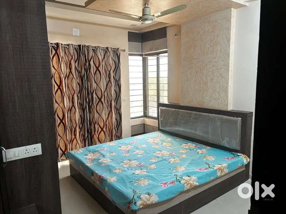 Furnished 3bhk flat for rent at sun Pharma road