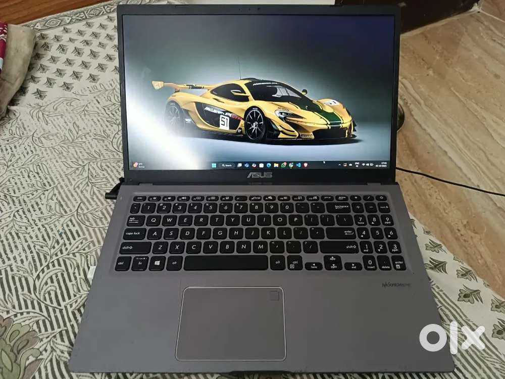 Asus Vivobook 15.6 inch intel 512 SSD 12 gb ram