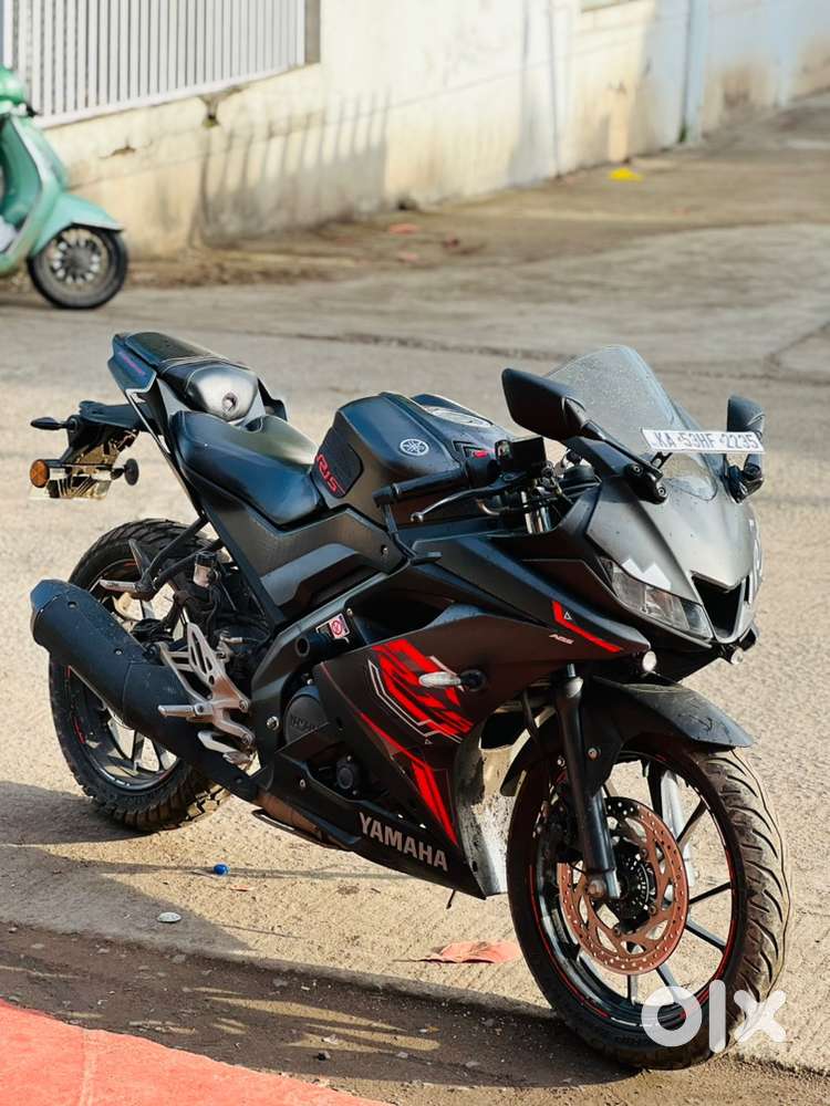 R15 v3 full near showroom conditon