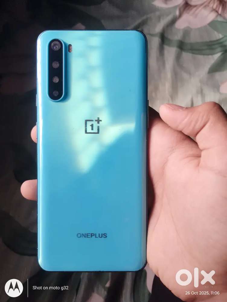 OnePlus nord mint condition sell and exchange with iphone
