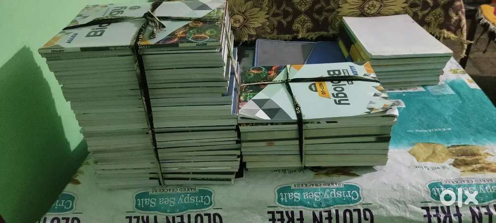 ALLEN 2025 NEET PREP BOOKS IN LIKE NEW CONDITION