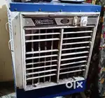 Cooler with exhaust motor