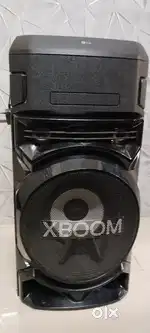 LG XBOOM Party Speaker in very excellent condition