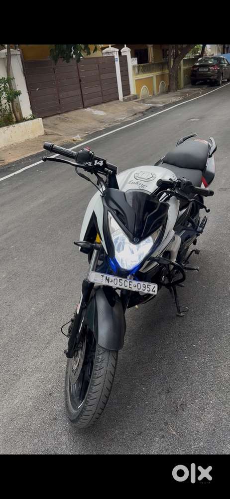Bajaj Pulsar NS160 in Showroom Condition