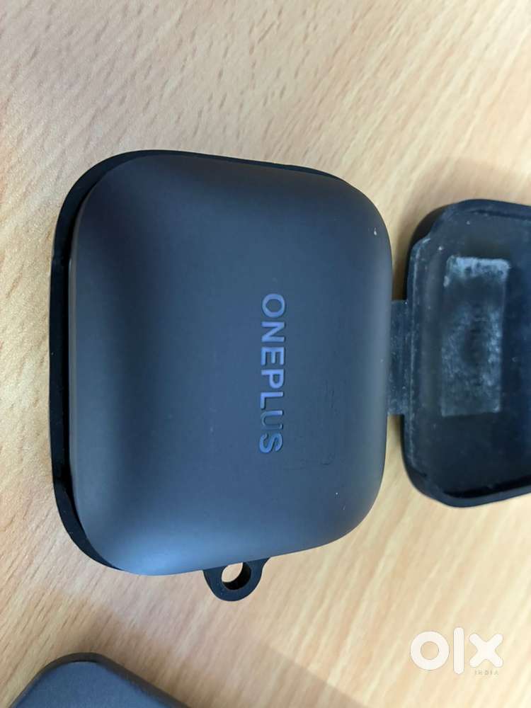 One plus ear buds case only