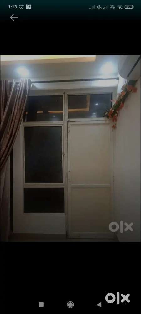 Aluminium door and partition