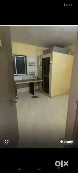 1 Room kitchen flat at 1st floor Versova goan near jama masjid