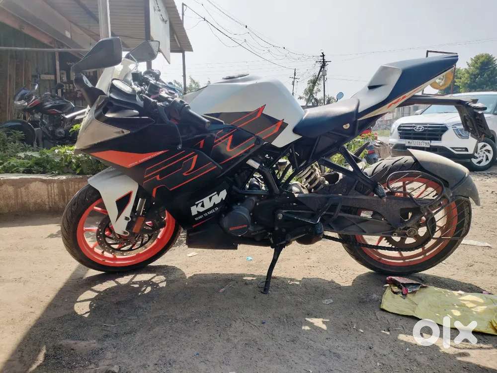 The car is in very good condition.